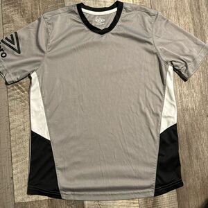 UMBRO short‎ sleeve shirt- size youth XL-14/16